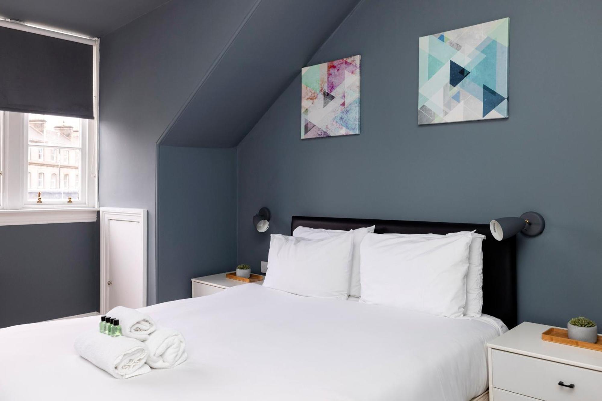 Joivy Spacious 2br Apt, Moments From West End Appartement