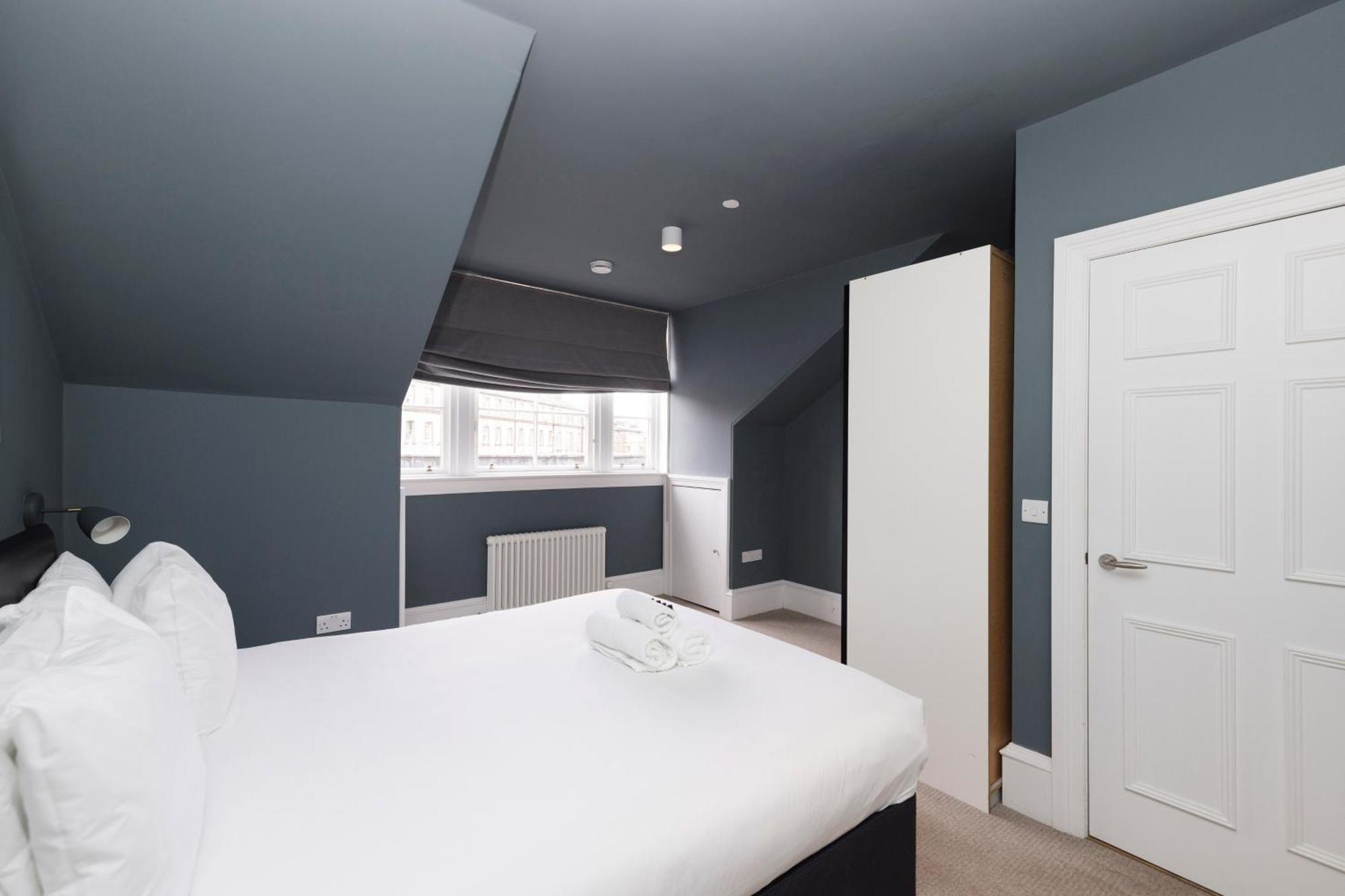 Joivy Spacious 2br Apt, Moments From West End Appartement Edinburgh