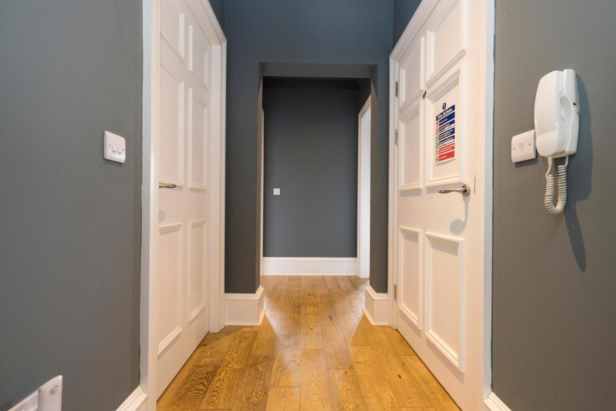 Joivy Spacious 2br Apt, Moments From West End Appartement Edinburgh